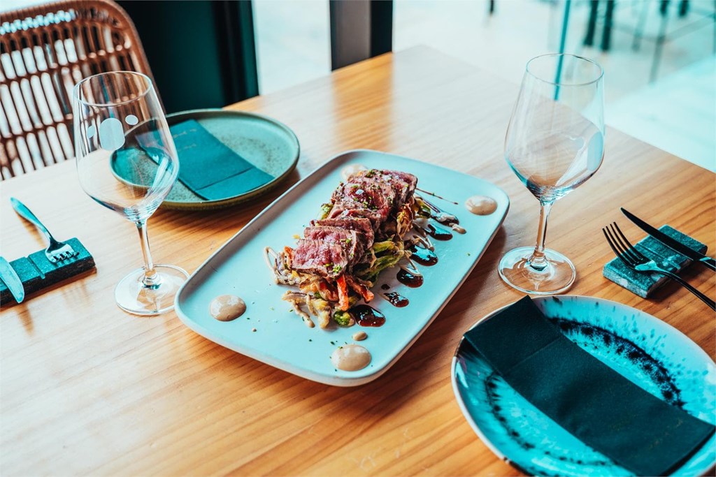 Tataki de carne maturada - Imagem 1